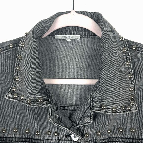 Denim Jean Jacket Womens SZ M Gray Button down Distressed Ripped Silver studs - Picture 11 of 13